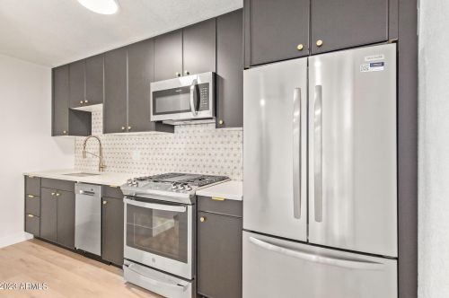 1004 12th St, Phoenix AZ  85006-2838 exterior