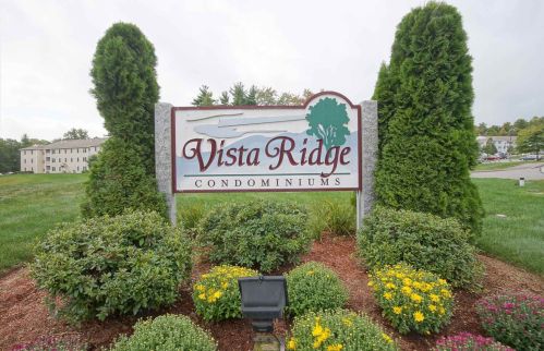 12 Vista Ridge Dr, Londonderry, NH 03053-2451