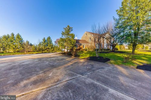 520 Lakeview Dr, Auburn NJ  08085-1248 exterior