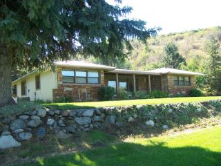 7815 Stine Hill Rd, Cashmere, WA 98815-9432