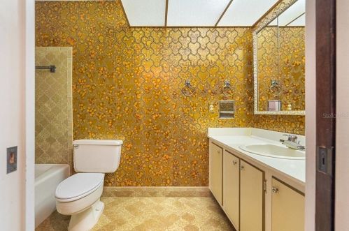 192 Boca Ciega Pt Blvd, Saint Petersburg FL  33708-2738 exterior