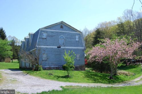 1806 Jenkins Holw Rd, Mathias WV  26812-8356 exterior