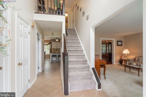 5007 Tomahawk Dr, Collegeville, PA 19426-3232