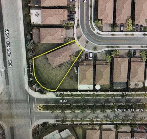 8818 101st Pl, Miami, FL 33178-3407