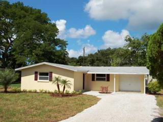 1008 67th St, Bradenton, FL 34209-1229