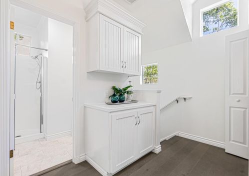 1960 San Ramon Ave, Mountain View CA  94043-2960 exterior