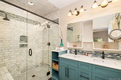 1016 Cook St, Denver CO 80209-4922 exterior