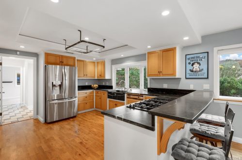 1322 Hamilton Ln, Escondido CA  92029-4316 exterior