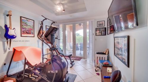 15963 79th Pl, Hialeah FL  33016-6647 exterior