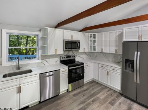 15 Glen Dr, Wantage NJ  07461-4801 exterior