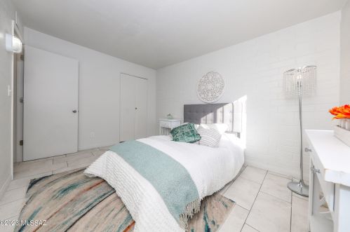 4040 Lazy Palm Dr, Tucson AZ 85730-3817 exterior