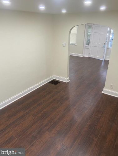 3107 Kearsarge Rd, Camden, NJ 08104-2718