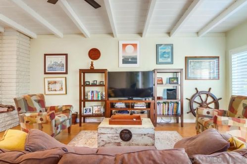 4450 Point Loma Ave, San Diego, CA 92107-3925