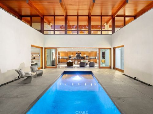 901 Chestnut Pl, Newport Beach, CA 92660-3226