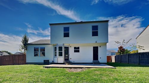 380 Thompson St, Pataskala OH  43062-9282 exterior