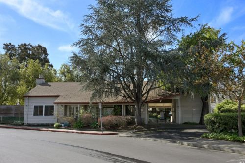 2546 Westberry Dr, Santa Rosa CA 95403-7203 exterior