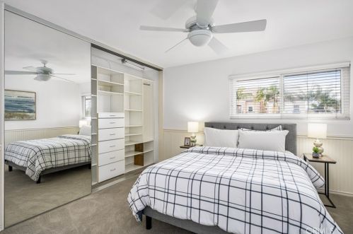 513 15th St, Huntington Beach CA  92648-4045 exterior