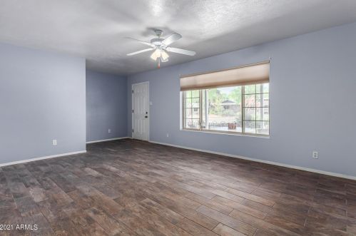 6520 Oak St, Scottsdale, AZ 85257-1132