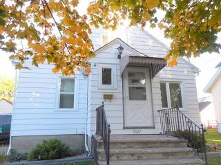 5127 25 Ave, Kenosha WI  53143-4311 exterior