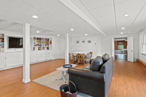 595 Riverview Dr, Chatham MA  02633-1117 exterior