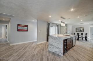 6526 Oak St, Scottsdale AZ  85257-1132 exterior