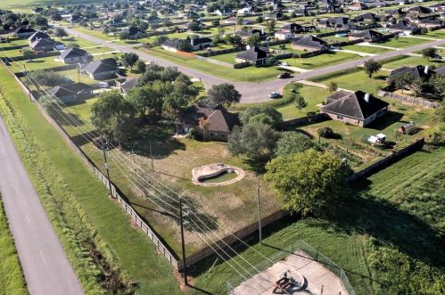 10503 Alex Dr, Needville, TX 77461-8470