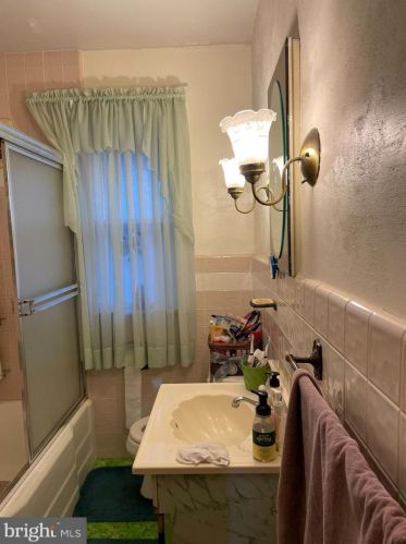 1730 42 St, Camden NJ  08110-2119 exterior