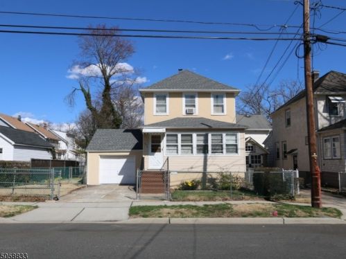 493 Poplar St, Roselle, NJ 07203-2169