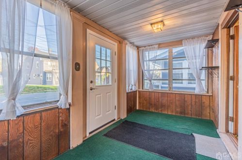 41 Ford Ave, Perth Amboy NJ  08863-1604 exterior