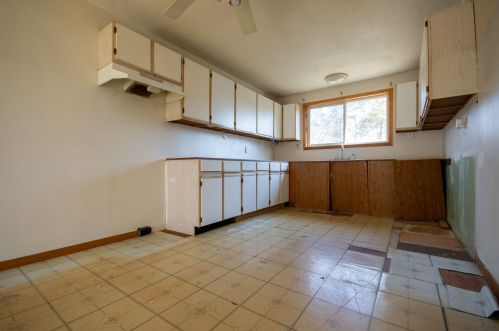 2614 Park Ln, Twin Lakes, WI 53181-9748