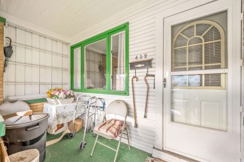 432 Melrose Ave, Ambridge PA 15003-2404 exterior