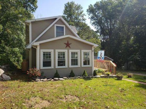 105 Dayton Rd, Waterford, CT 06385-4236
