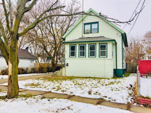 4822 13th Ct, Kenosha, WI 53140-3246