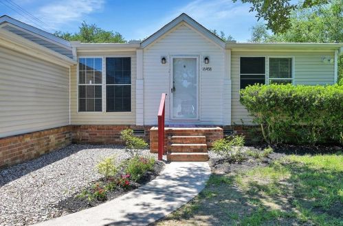 16458 Kyle Reid Ct, Conroe TX  77302-8008 exterior