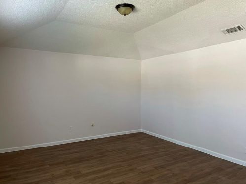 304 Denton Dr, Euless TX  76039-3901 exterior