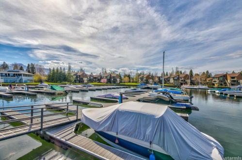 2415 Venice Dr, South Lake Tahoe CA  96150-3340 exterior