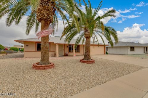 13207 Lake Forest Dr, Sun City, AZ 85351