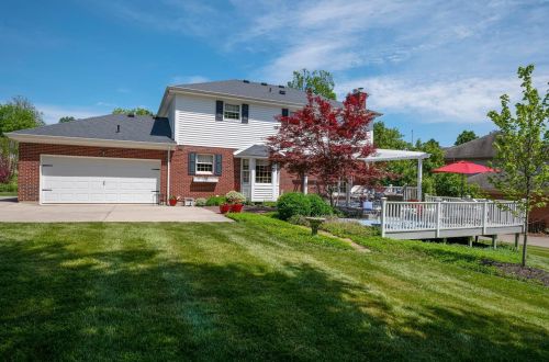 3321 Hammersmith Ln, Cincinnati OH 45248-2874 exterior