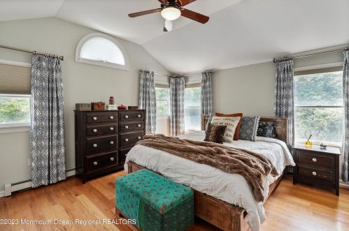 17 Grant Pl, Tinton Falls NJ  07701-2117 exterior