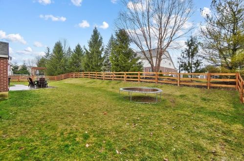 266 Forest Edge Dr, South Lebanon OH  45065-8736 exterior