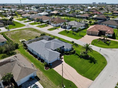 4411 19th Pl, Cape Coral, FL 33904-6040
