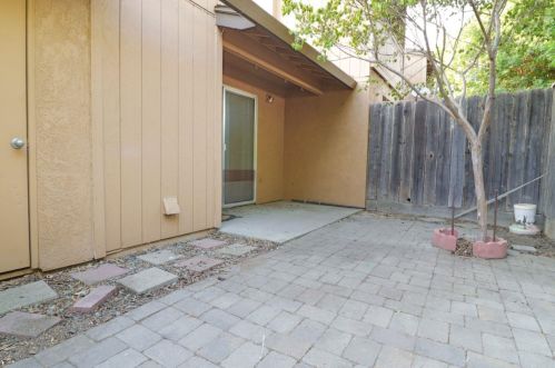 581 Lincoln Ave, Modesto CA  95354-2046 exterior