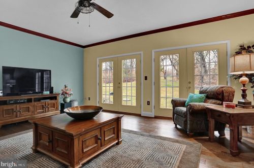 63 Willow Mill Park Rd, Navy Sup Dpt PA  17050-1757 exterior