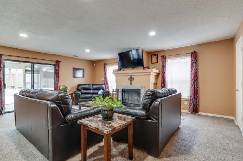 2821 Custer Dr, Denton TX  76210-6449 exterior