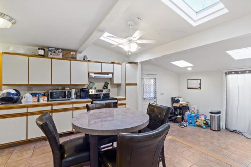 2535 Hartford Ave, Providence RI 02919-1604 exterior