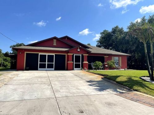 2812 44th St, Lehigh Acres, FL 33976-7700