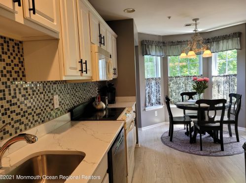 433 Mowat Cir, Trenton NJ  08690-3220 exterior