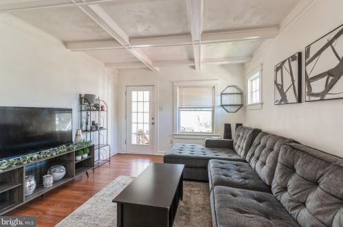 239 Chestnut St, West Deptford NJ  08093-1307 exterior