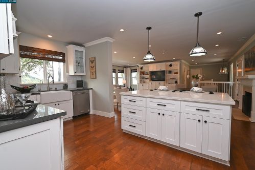 122 El Toyonal, Orinda CA  94563-2133 exterior