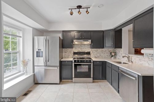 138 Barrow Pl, Princeton NJ  08540-0063 exterior